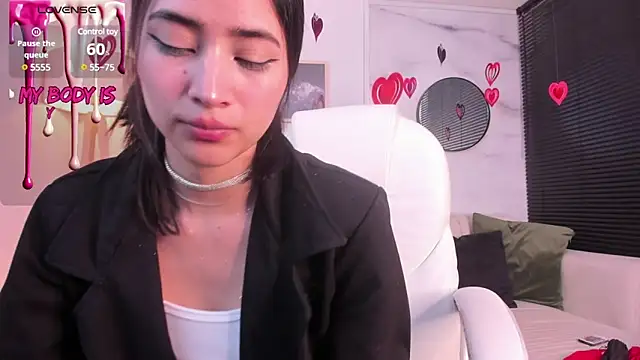 lara madisson online show from February 11, 12:17 am