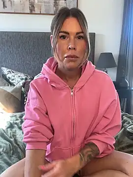 Lara Bergmann online show from April 12, 11:59 am