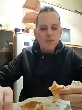 Snapshot of SperMaster_dom chatting on February 9, 9:49 pm SperMaster dom online show from February 9, 9:49 pm