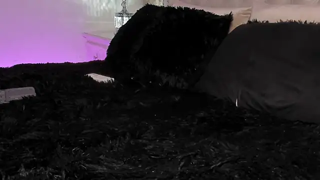 Snapshot of Kev_jenner chatting on February 21, 2:06 am Kev jenner online show from February 21, 2:06 am