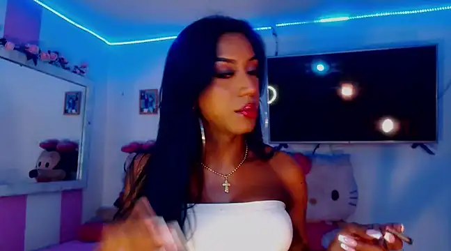 Snapshot of touchm_cockhard chatting on December 19, 2:12 am touchm cockhard online show from December 19, 2:12 am