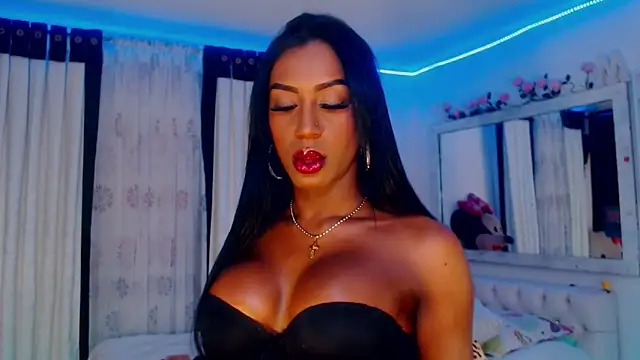 Snapshot of touchm_cockhard chatting on January 15, 3:33 am touchm cockhard online show from January 15, 3:33 am