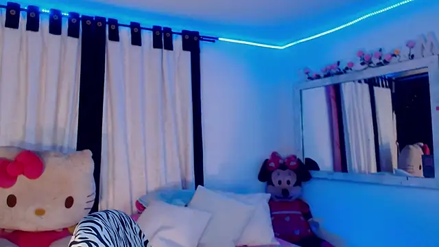 Snapshot of touchm_cockhard chatting on March 13, 5:11 am touchm cockhard online show from March 13, 5:11 am