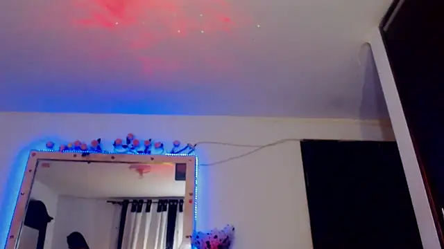 Snapshot of touchm_cockhard chatting on September 17, 4:03 am touchm cockhard online show from September 17, 4:03 am