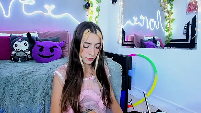 Snapshot of YouliteSllut2 chatting on March 11, 12:22 am YouliteSllut2 online show from March 11, 12:22 am