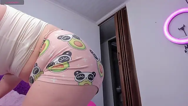 Snapshot of elizabeth_7even01 chatting on March 15, 7:16 pm elizabeth 7even01 online show from March 15, 7:16 pm