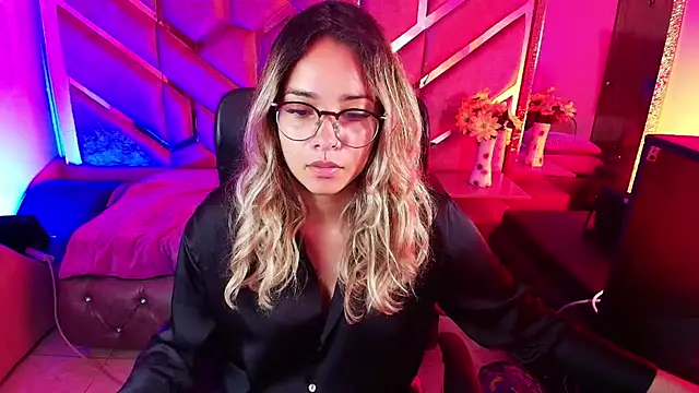 Olivia Fox69 online show from November 23, 3:39 am