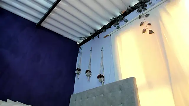 Leamonroe   online show from March 4, 2:23 pm