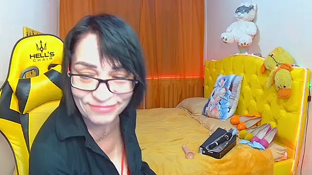 Snapshot of SandraHormas chatting on February 4, 11:27 am SandraHormas online show from February 4, 11:27 am