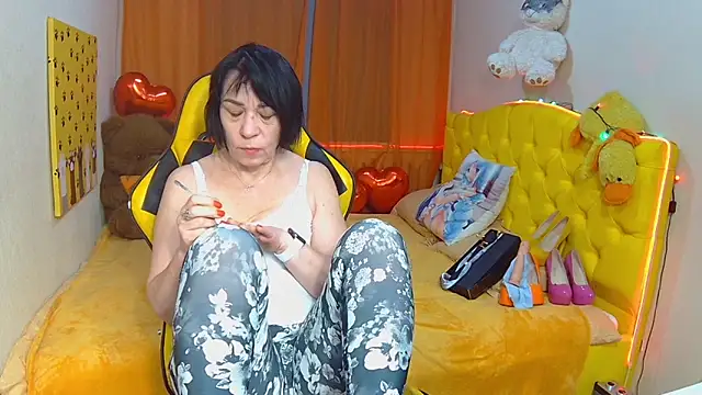 Snapshot of SandraHormas chatting on February 17, 7:58 am SandraHormas online show from February 17, 7:58 am