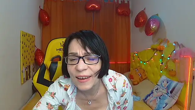 Snapshot of SandraHormas chatting on March 14, 10:39 am SandraHormas online show from March 14, 10:39 am