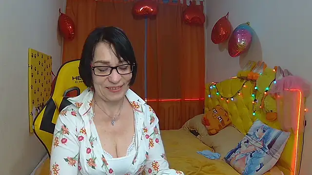 Snapshot of SandraHormas chatting on March 14, 1:46 pm SandraHormas online show from March 14, 1:46 pm