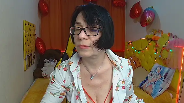 Snapshot of SandraHormas chatting on March 15, 2:12 pm SandraHormas online show from March 15, 2:12 pm