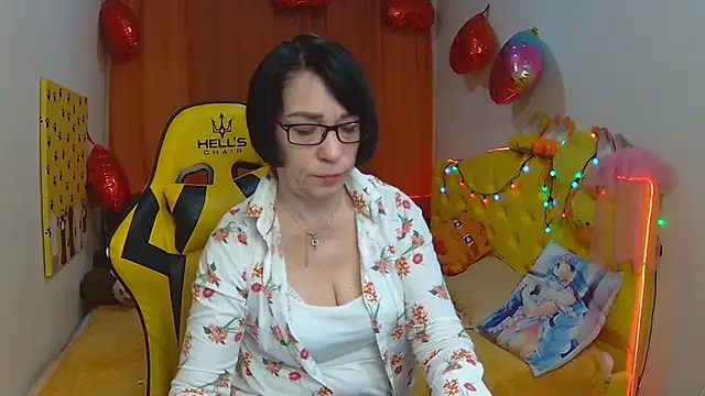 Snapshot of SandraHormas chatting on March 16, 7:48 am SandraHormas online show from March 16, 7:48 am