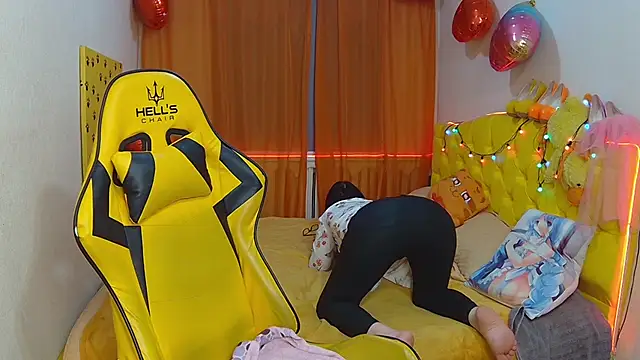 Snapshot of SandraHormas chatting on March 16, 2:00 pm SandraHormas online show from March 16, 2:00 pm