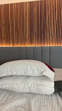 EmiilyAdams  online show from February 23, 10:07 pm