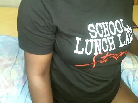 Snapshot of Blackqueen341 chatting on June 10, 4:56 am Blackqueen341 online show from June 10, 4:56 am