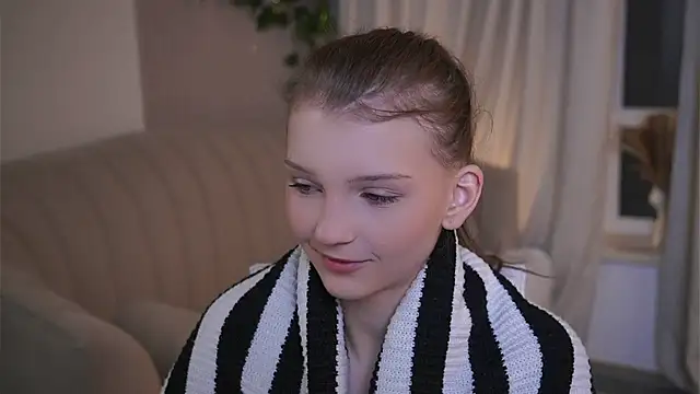 CindyGarrison online show from April 10, 11:42 pm