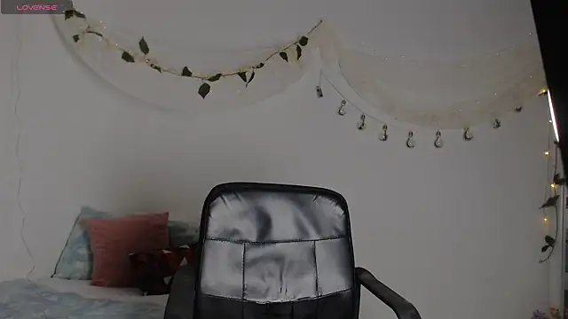 Keyti Sullivan online show from January 11, 1:11 pm