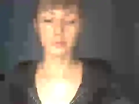 Snapshot of EffectMaya chatting on December 18, 4:02 pm EffectMaya online show from December 18, 4:02 pm