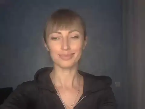 Snapshot of EffectMaya chatting on December 22, 2:25 pm EffectMaya online show from December 22, 2:25 pm