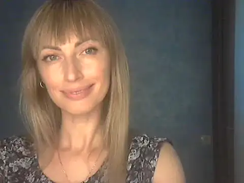 Snapshot of EffectMaya chatting on June 5, 2:12 pm EffectMaya online show from June 5, 2:12 pm