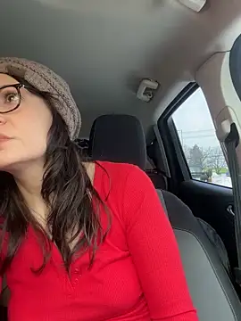 BeautifulMesss online show from February 10, 4:00 pm