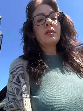 BeautifulMesss online show from March 24, 6:35 pm