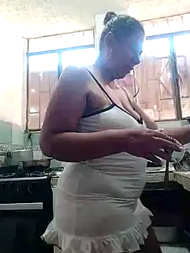 Snapshot of sorbetico_perverse chatting on December 28, 12:56 pm sorbetico perverse online show from December 28, 12:56 pm