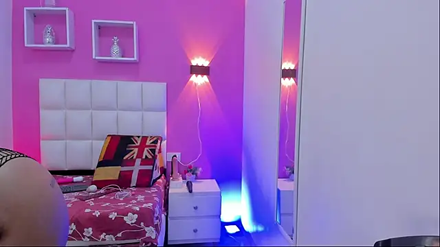 Snapshot of Alanna_hot3 chatting on November 2, 12:07 pm Alanna hot3 online show from November 2, 12:07 pm