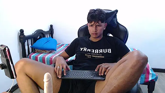 alex 245711 online show from November 20, 7:35 pm