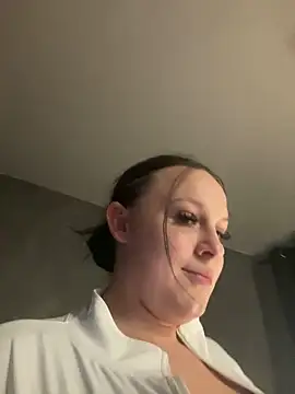 riri bstvx online show from February 21, 6:37 pm