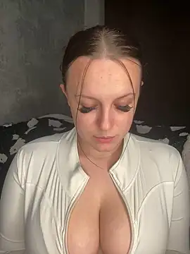 riri bstvx online show from March 4, 1:12 am