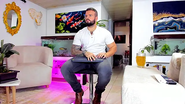 Johnnygrayson1 online show from March 6, 10:26 pm