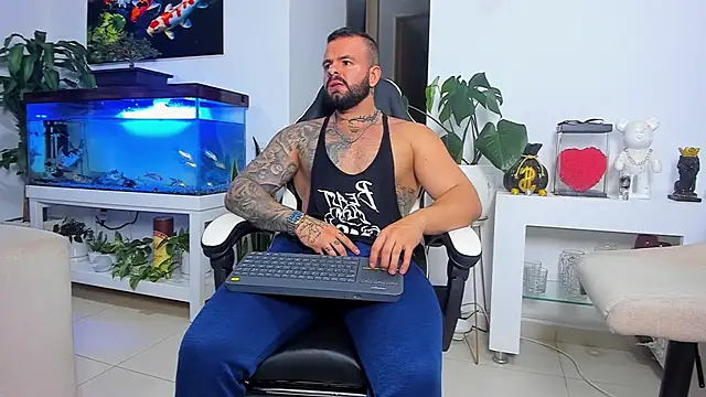 Johnnygrayson1 online show from October 16, 12:00 am