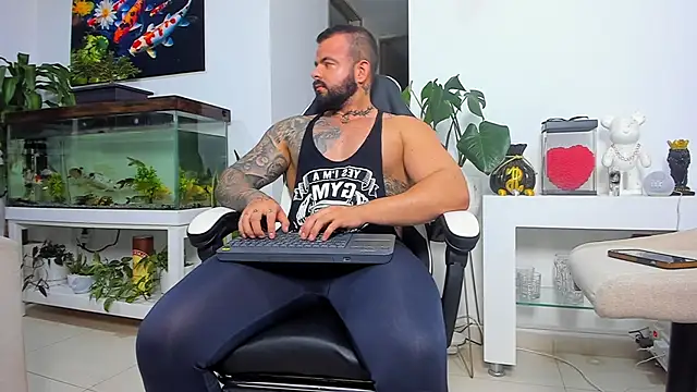 Johnnygrayson1 online show from October 22, 12:11 am