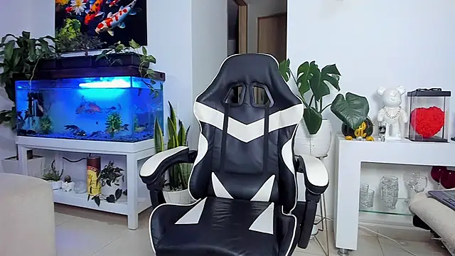 Johnnygrayson1 online show from November 4, 12:21 am