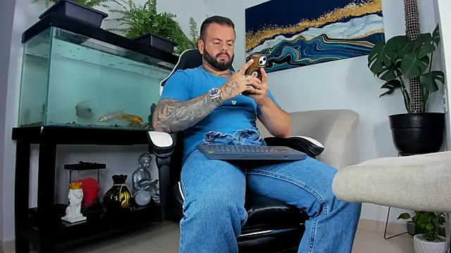 Johnnygrayson1 online show from May 29, 12:30 am