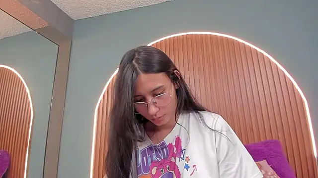 NayeCloud online show from February 3, 6:40 am