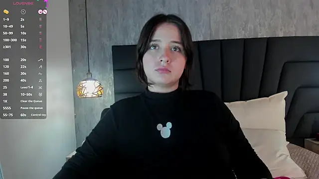 Snapshot of Sabrina_Lennox chatting on February 12, 1:30 am Sabrina Lennox online show from February 12, 1:30 am