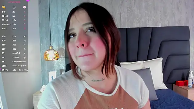 Snapshot of Sabrina_Lennox chatting on February 20, 8:47 pm Sabrina Lennox online show from February 20, 8:47 pm
