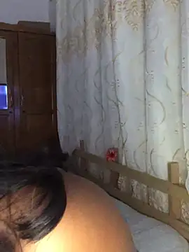 Snapshot of lollitta-33677 chatting on February 16, 6:32 am lollitta-33677 online show from February 16, 6:32 am