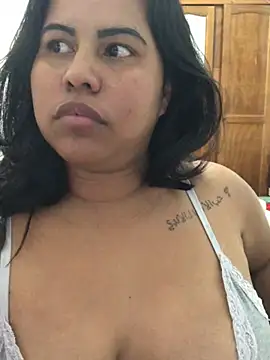 Snapshot of lollitta-33677 chatting on February 27, 5:56 am lollitta-33677 online show from February 27, 5:56 am