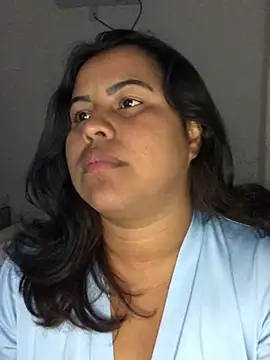 Snapshot of lollitta-33677 chatting on March 8, 8:11 am lollitta-33677 online show from March 8, 8:11 am