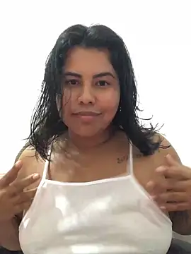 Snapshot of lollitta-33677 chatting on November 7, 11:05 pm lollitta-33677 online show from November 7, 11:05 pm