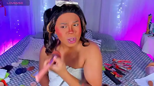 CuteRomi online show from December 29, 1:13 am