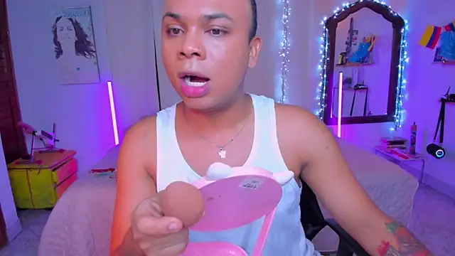 CuteRomi online show from October 22, 4:13 am