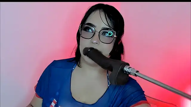 Snapshot of ValeryySoto_ chatting on July 4, 10:05 pm ValeryySoto online show from July 4, 10:05 pm