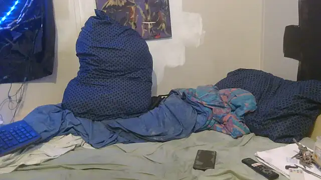 Snapshot of TheOneYouLove69 chatting on November 28, 8:33 pm TheOneYouLove69 online show from November 28, 8:33 pm