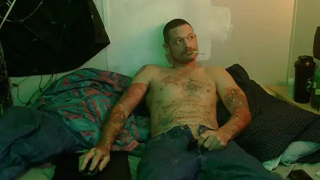 Snapshot of TheOneYouLove69 chatting on December 20, 4:19 am TheOneYouLove69 online show from December 20, 4:19 am